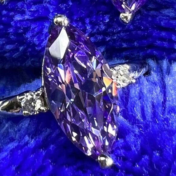 Bella Luce Ring, Lavender and Diamond Cubic Zirconium in Sterling Silver, Size 9 - Picture 9 of 9